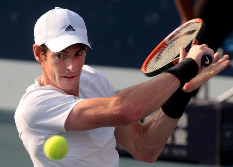 HÅB. Med en finalesejr i Kina kan Andy Murray gøre sig forhåbninger om fra sin 11.-plads at avancere og nå sæsonfinalen. 