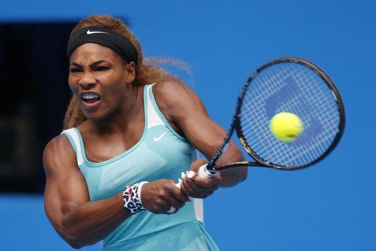 comeback. Serena Williams var helt ude i tovene mod kvalifikationsspilleren Silvia Soler-Espinosa. Men bagud 5-0 så amerikaneren ud til at fatte alvoren. 