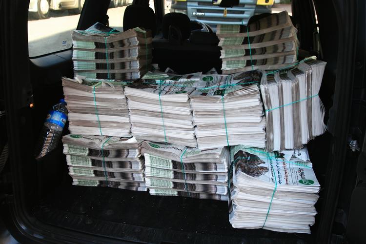 Indsamling. På kun otte dage har vi indsamlet imponerende 341.900 kroner, hvilket er nok til at sende over 110.000 aviser ind i Syrien. Pengene vil blive brugt til at fremskaffe journalistisk materiale (artikler, foto, video), trykke og distribuere aviserne. 