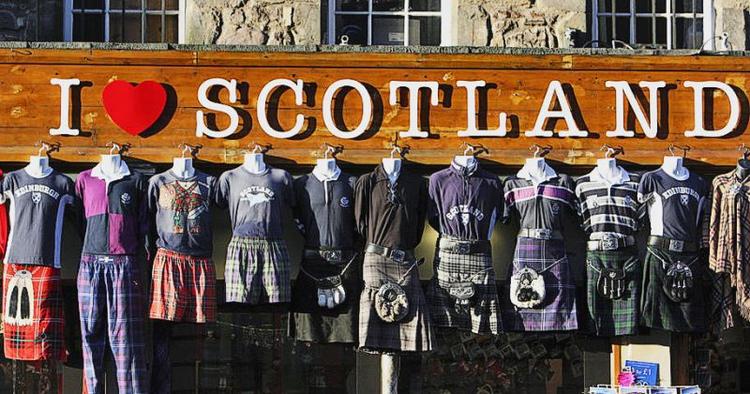 efterspurgt. Der skal nok blive solgt en kilt eller to i fremtiden. Turister har stigende interesse for Skotland. 