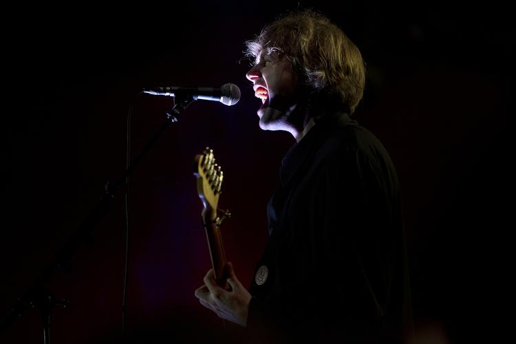 Booket. Jonas Bjerre og resten af Mew optræder igen på Roskilde Festival i 2015. Med sig har de til den tid et nyt album. Det bliver bandets eneste sommerkoncert på dansk grund. (arkivfoto) 