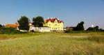 Restaureret. Aarøsund Bade- hotel giver en stemning af Karen Blixen og H.C. Andersen. 
