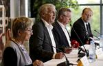 matchfixing. Der blæses til kamp mod faren for aftalt spil i dansk idræt. Panelet ved dagens pressemøde var fra venstre Marianne Jelved, kulturminister, Niels Nygaard, formand for Danmarks Idrætsforening, H.C. Madsen, administrerende direktør i Danske Spil og Morten Niels Jakobsen, Statsadvokat for særlig økonomisk og international kriminalitet. 