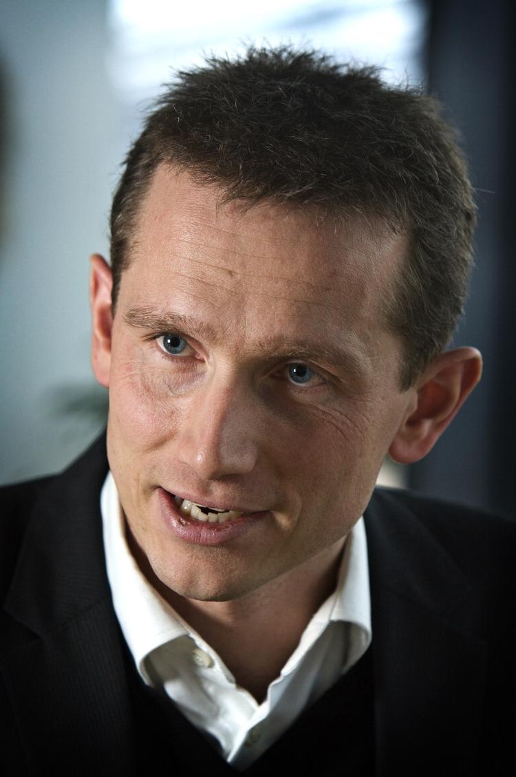 Tronarving. Ifølge Claus Hjort Frederiksen (V) har traditionen i Venstre længe været, at næstformanden bliver formand i tilfælde af skifte. 