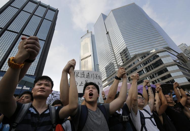 MODSTAND. Demonstranterne er utilfredse med, at styret i Beijing har gjort det klart, at når der i 2017 skal vælges ny politisk leder i Hongkong, vil kandidaterne blive begrænset. 