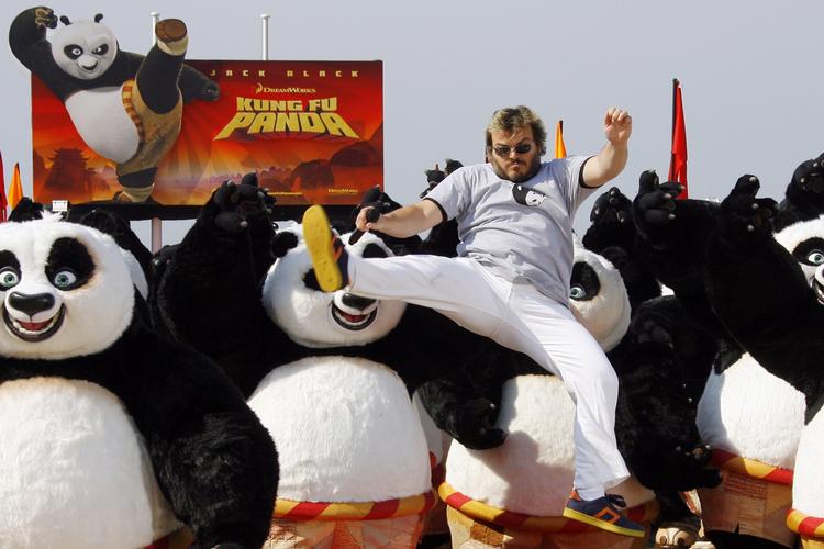 strandpromenade. DreamWorks Animation har haft stor succes med blandt andet Kung Fu Panda i 2008. Her giver skuespilleren Jack Black, som lægger stemme til Poo, den gas ved filmfestivalen i Cannes samme år. 