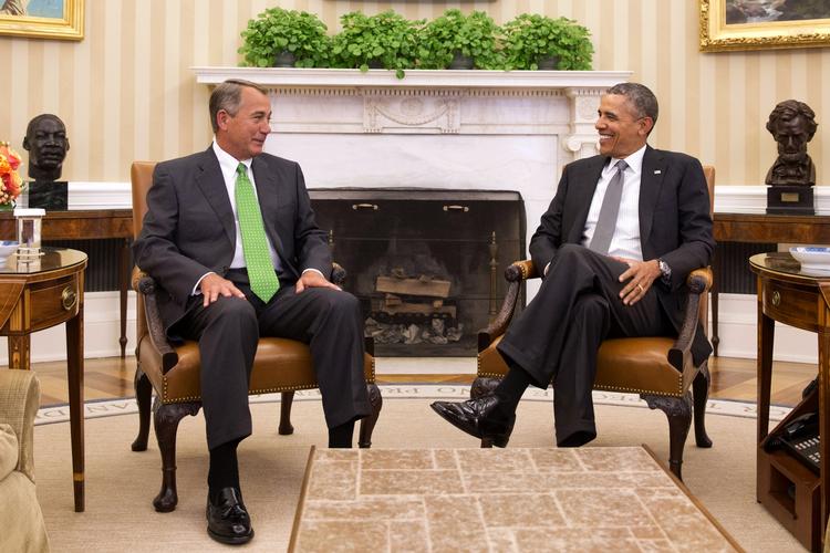 Magtfulde. For en kort bemærkning skulle man ikke tro, at formanden for Repræsentanternes Hus, John Boehner (t.v.), og præsident Barack Obama var fra forskellige partier. 