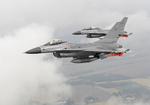 Kampfly. Danske F-16 fly skulle efter planen lette klokken 9.30 med kurs mod Irak. 
