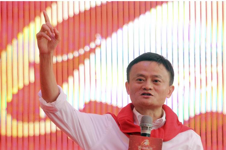 Guldfugle. Jack Ma, indehaver af internetgiganten Alibaba, mener, at der skal gøres en indsats, hvis man vil sikre sig, at de rigeste kinesere ikke flygter til udlandet. 