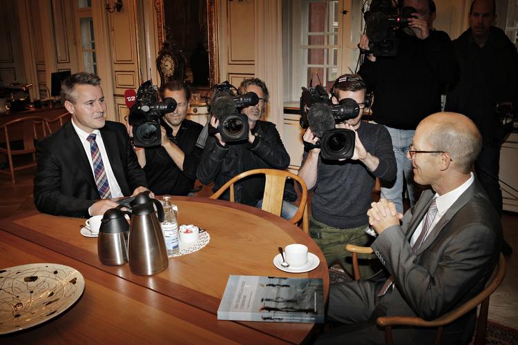 Årsmøde. Professor Jesper Rangvid har stået i spidsen for et udvalg, der blev nedsat af regeringen til at undersøge de danske årsager til finanskrisen. Her ses han til et pressemøde i Erhvervs- og Vækstministeriet hos Henrik Sass Larsen (S). Begge talte ved Realkreditrådets årsmøde i dag. 