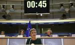 Høring. Margrethe Vestager fastslår under sin høring, at hun ikke vil ligge under for pres fra hverken regeringer eller store multinationale selskaber. 