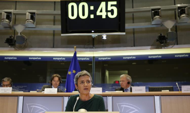 Høring. Margrethe Vestager fastslår under sin høring, at hun ikke vil ligge under for pres fra hverken regeringer eller store multinationale selskaber. 