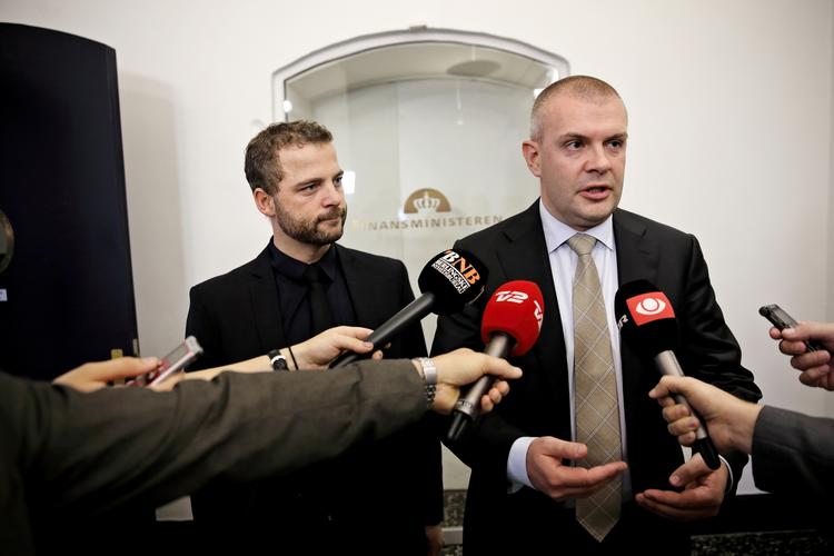 pension. Bjarne Corydon og Morten Østergaard præsenterer det nye udspil fra regeringen. 