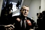 Ekstra. Lars Løkke Rasmussen får dækket den lønnedgang, han ellers stod til 1. november, når staten stopper udbetalingen af hans eftervederlag for tiden som statsminister. Det beløber sig til godt en halv million om året. 