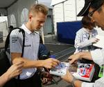 syver. Kevin Magnussen skal endnu en gang åbne et løb fra en sekundær position. 