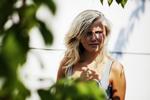 Afventende. I det kommende døgn får 88.000 unge svar på deres ansøgning om optag på videregående uddannelse. Julie Frølich håber at komme ind på statskundskab. Hvis ikke det lykkes, er et sabbatår ikke en mulighed. 