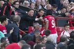 Tak. United-manager van Gaal har sagt, at han følte, det var  hans pligt, at hente Falcao til klubben, da muligheden pludseligt opstod. 