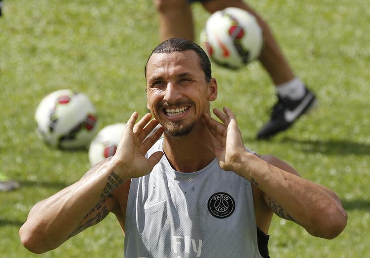 hælskade. Zlatan Ibrahimovic vil ikke spille en almindelig landskamp på en smertestillende sprøjte. 