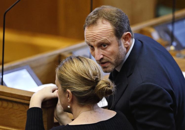 Stramninger. Udenrigsminister Martin Lidegaard (R) afviser forslag fra DF og LA, der vil oprette 'danske' flygtningelejre tæt på konfliktzoner. 