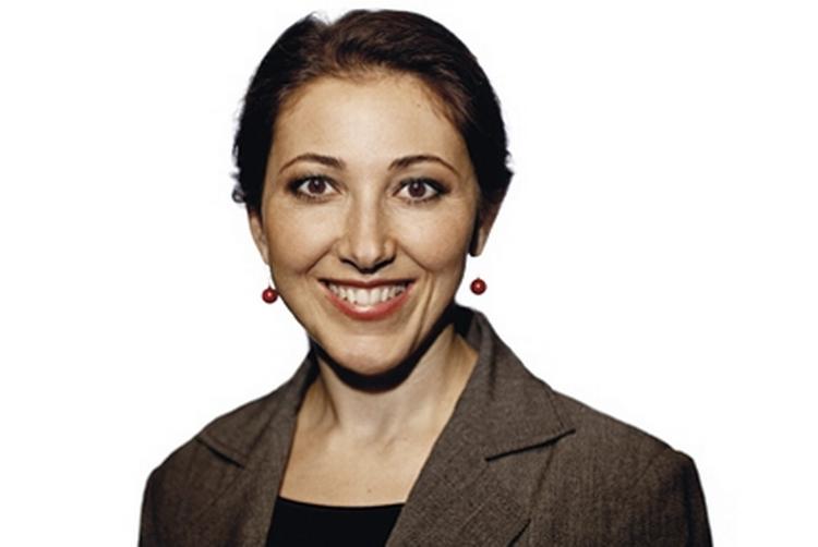 Folketinget. Partifællen Yildiz Akdogan aflæser Karen Hækkerup (S) i Folketinget. 