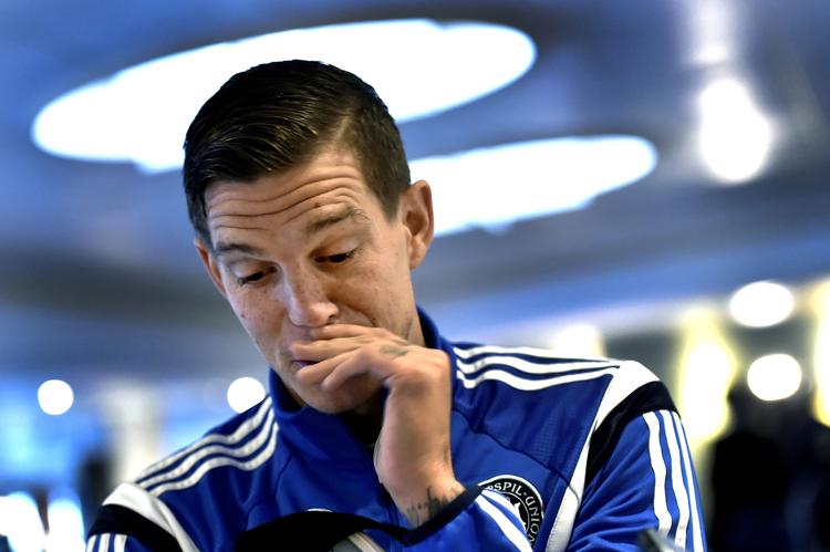 Skadet. Ryggen har voldt Daniel Agger problemer adskillige gange tidligere i karrieren. 