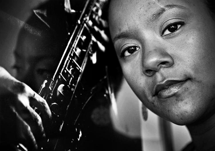 Arven. Indra Rios-Moore står i dyb og god gæld til blandt andre Billie Holiday og Ella Fitzgerald. 