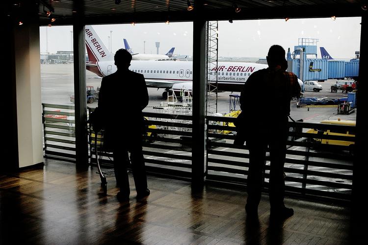 Afgang. Københavns Lufthavn bruges flittigere end nogen sinde. Især antallet af transfer-passagerer, altså passagerer der lander i København og rejser videre, er steget. 