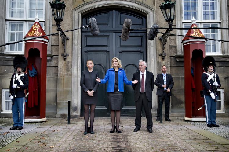 Thorning har udskiftet 12 af de 23 ministre, hun præsenterede første gang for godt tre år siden. 