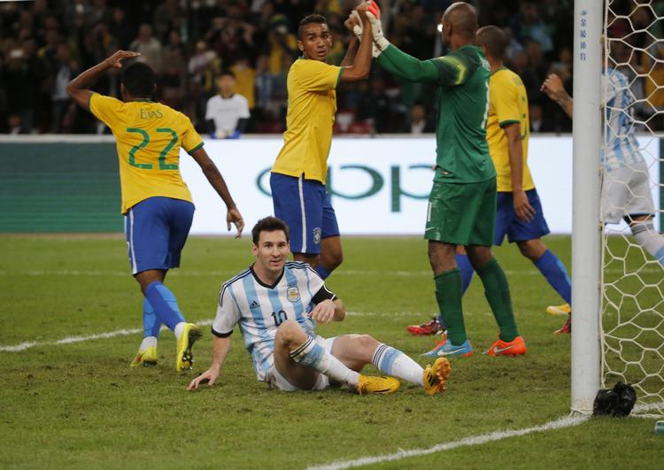 Skuffende indsats af Lionel Messi i opgør mod Brasilien. 