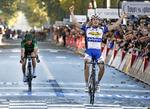 Nedtur. Thomas Voeckler (tv) blev den lille i spurten i Paris Tours. Det passede ham ikke. 