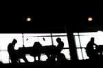 omfangsrigt. Tal fra 2008 anslår, at 150.000 danskere hver dag melder sig syge, og det koster samfundet milliarder af kroner på årsbasis, ligesom det kan være et problem for den enkelte medarbejder. 