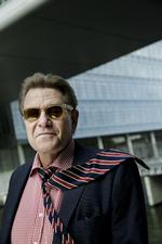 Ud. DR har bartovist og fyret journalisten Niels Lindvig. 'Orientering' har nedlagt arbejdet. 