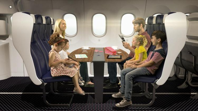 Nyskabelse. Sådan kan to forældre og fire børn tilbringe flyveturen, hvis tanken om modsatrettede flysæder gennemføres. 