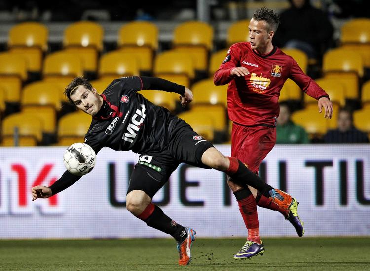 snorlige. FC Midtjyllands Erik Sviatchenko (tv) er i gang med genoptræning og tilbage på banen efter nytår. 