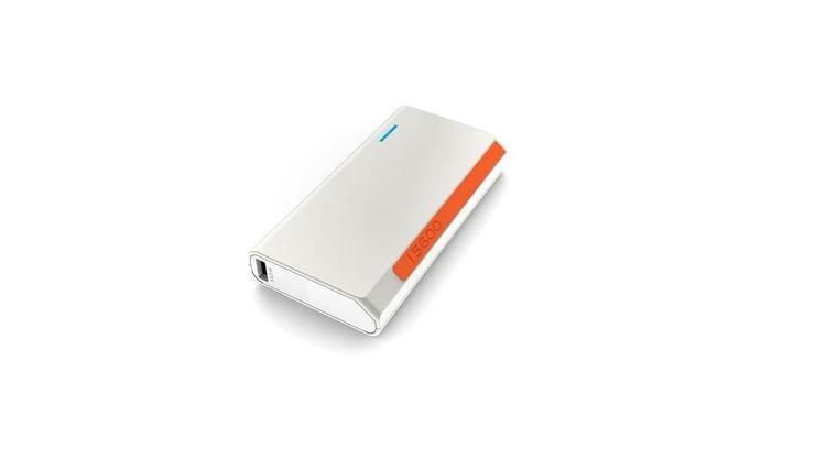 Opladning. Batteriopladeren havde efter testen opladt en smartphone tre gange og havde stadig mere at give af. PR-foto 