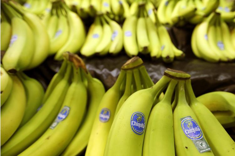 Den amerikanske bananproducent Chiquitas vil fortsætte forsøget på at købe rivalen Fyffes. 