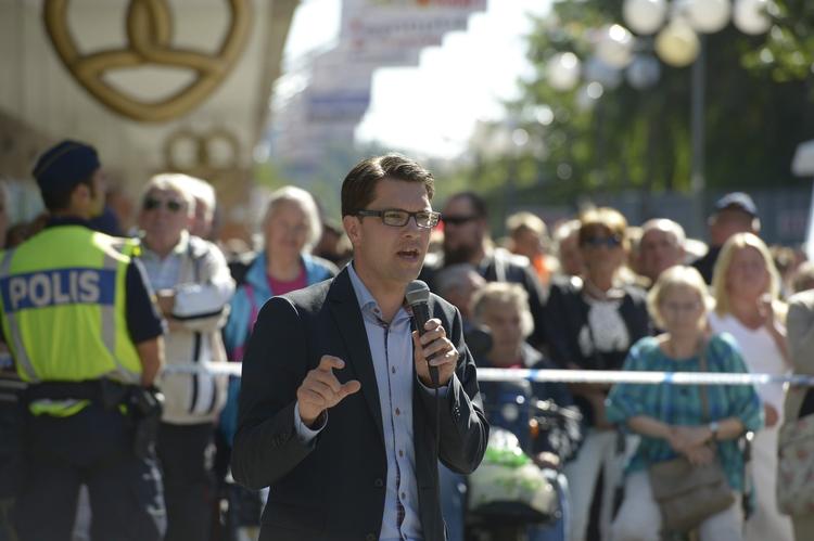 Skydeskive. Jimmie Åkesson og Sverigedemokraterna blev det tredjestørste parti i Riksdagen efter det svenske valg i september. 