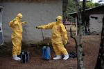 EBOLA. Ud fra enorme mængder af data, big data, kan man finde statistiske mønstre, der gør det muligt at forudsige smitteveje og smittedes bevægelsesmønstre. På den måde kan læger, organisationer og andre eksperter bedre tilrettelægge en effektiv forebyggelse af den mere og mere uoverskuelige ebolaepidemi. 