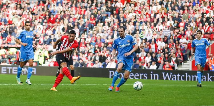 Scoring. Southampton's Graziano Pelle scorer sit andet mål mod Sunderland. 