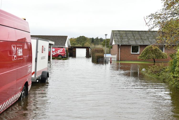 OVERSVØMMELSER. Nordjylland har i de seneste par dage været udsat for massivt regnvejr og lokalt faldt der op mod 150 mm. 