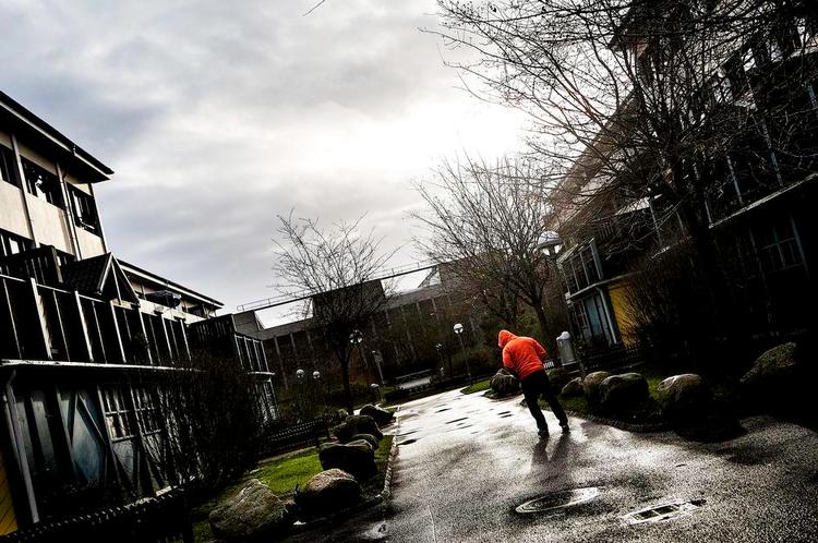 Forsøg. I et nyt initiativ vil regeringen smide milliarder i ghettoerne for at gøre dem mere attraktive for ressourcestærke familier. Bl.a skal der sættes hårdere ind mod kriminelle bander. 