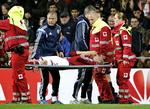 HJERNERYSTELSE. En hård bold fra Daniel Agger sendte Nicolai Boilesen på langs i tirsdags. 