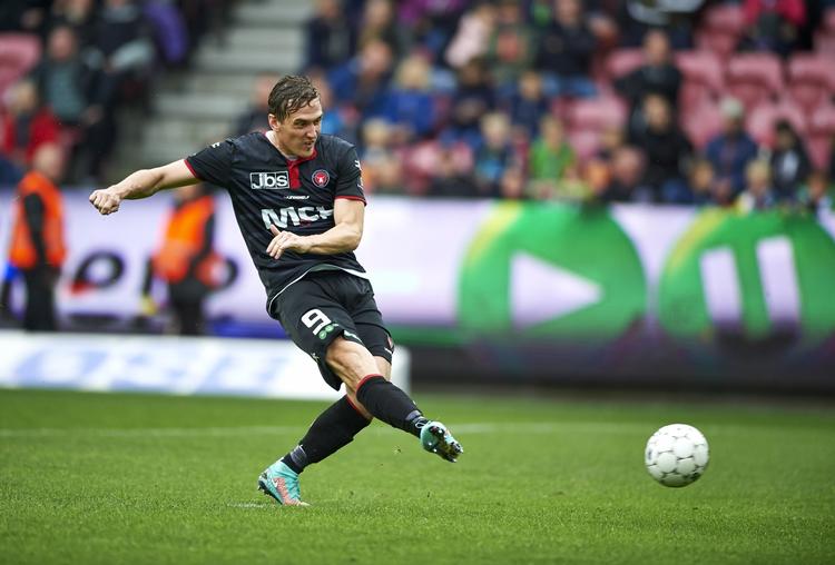 1-0. Det omdiskuterede straffespark scorede Morten 'Duncan' Rasmussen på. 