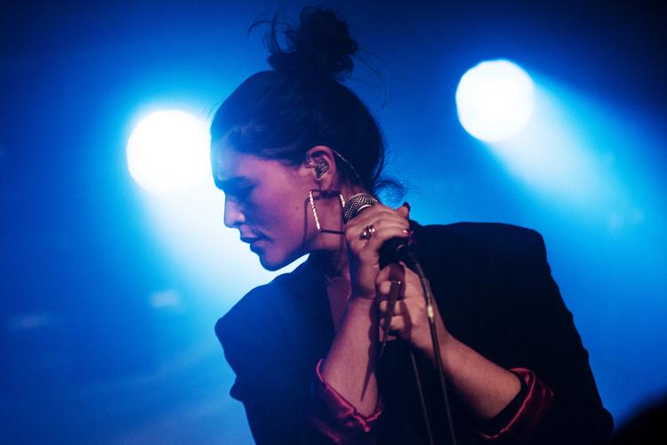 Soulpop. Jessie Ware brød igennem med albummet 'Devotion' fra 2012. 