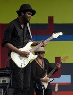 Bluesstjerne. Guitaren er rødglødende, men stemmen minder mere om en klassisk soulvokal. 