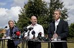 Exit. Tom Behnke (t.h.) - her ved De Konservatives sommergruppemøde ved siden af ny formand Søren Pape Poulsen og ny politisk ordfører Lene Espersen - træder ud af Folketinget ved næste valg. 