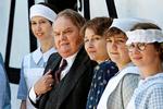 Branding. Ole Thestrup og Bodil Jørgensen spiller med i TV 2-serien 'Badehotellet' som kan medvirke til, at flere turistser fra udlandet på sigt vil tage på ferie i Nordjylland. 