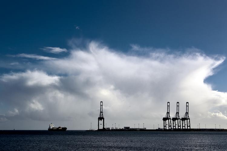 Kranfører, En kranfører ved Århus Havn fik i efteråret 2012 gennemlæst sine sms'er af ledelsen. 