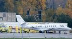 Sikkerhed. En kvinde, der blev smittet med ebola i Sierra Leone, ankommer til Oslo Lufthavn Gardermoen. Herhjemme har Sundhedsstyrelsen udstukket retningslinjer for procedurer på fly og i lufthavne, hvis en person mistænkes for at have ebola. 