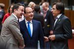 topmøde. EU's  topledere forhandlede i december sidste år en ny bankunion på plads. Fra venstres ses Luxembourgs regeringschef, Xavier Bettel, Frankrigs præsident, Francois Hollande og Belgiens ministerpræsident Elilo Di Rupo. Danmark har endnu ikke besluttet sig for, om vi skal være med. 
